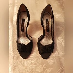 Nina New York Dressy, 3" Peep Toe, Black Satin Heels Black Like New, Size 5 1/2"